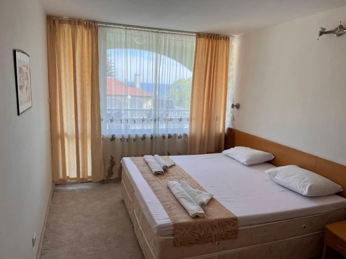 Хотел Диамант Hotel Diamond Balchik Luaran gambar